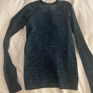 Lululemon teal long sleeve size 4